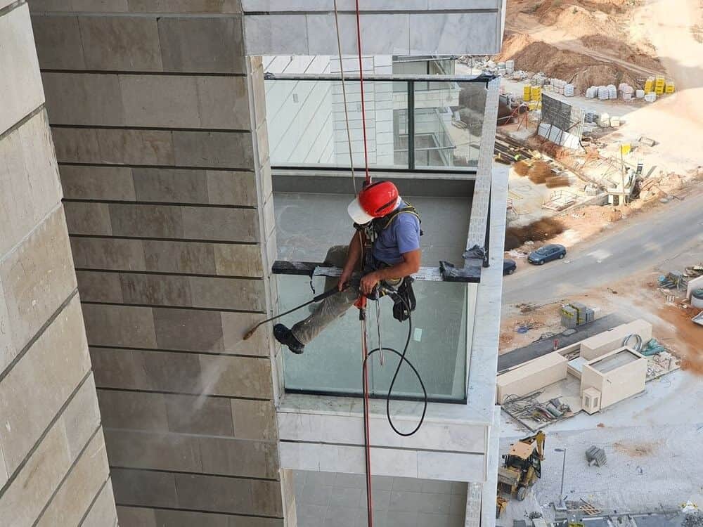 עבודות איטום בסנפלינג